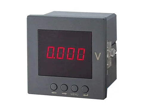 Digital single-phase voltmeter